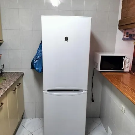 Piso En Conil, 1º Linea De Playa Con Wifi Gratis شقة *